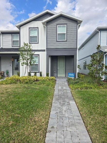 11151 Rising Sun St, Orlando, FL 32829