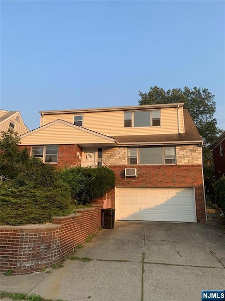 1530 12th St, Fort Lee, NJ 07024