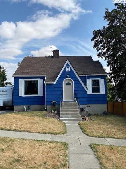 110 S Lake, Tekoa, WA 99033