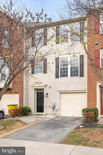 38 Streamside Place, Falling Waters, WV 25419
