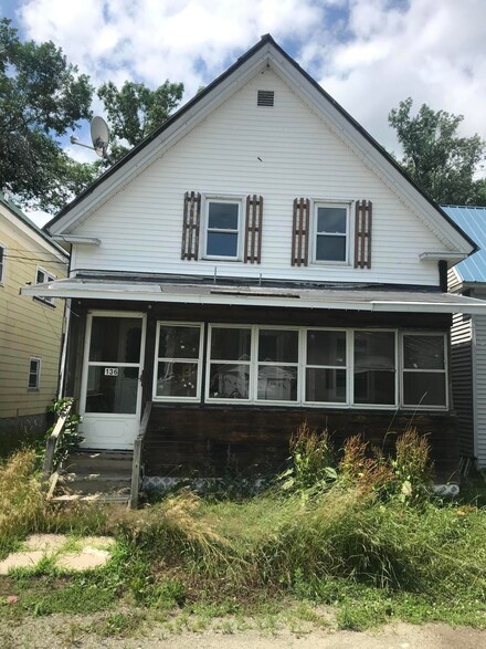 136 Washington St, Pittsfield, ME 04967
