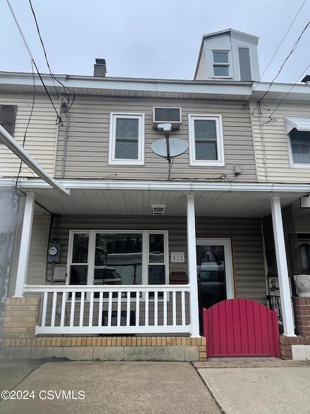 411 E 5th St, Mount Carmel, PA 17851