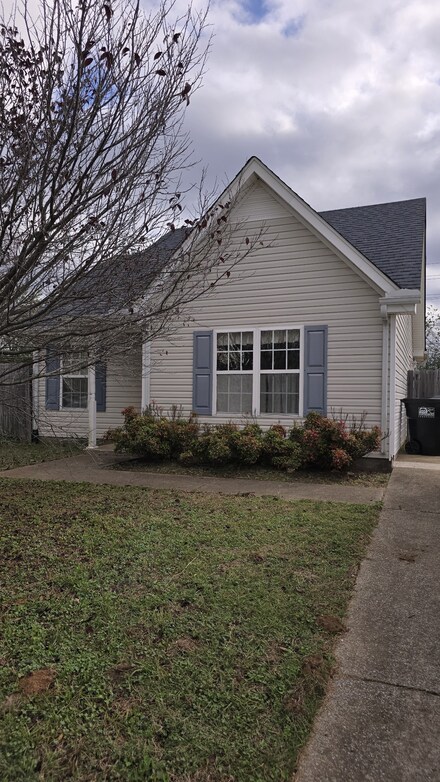 1211 Karleigh Ct, Murfreesboro, TN 37130