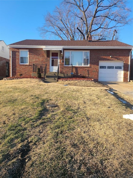 9247 Sundown Dr, Saint Louis, MO 63136
