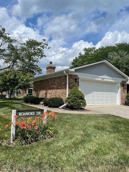 1540 Roanoke Dr, Zionsville, IN 46077