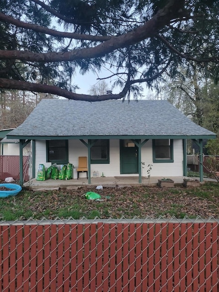 1411 Rockydale Rd, Cave Junction, OR 97523