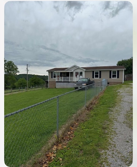199 Felts Ln, Max Meadows, VA 24360
