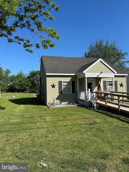 72 Maryland Ave, Crisfield, MD 21817