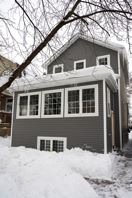 4152 W School St, Chicago, IL 60641