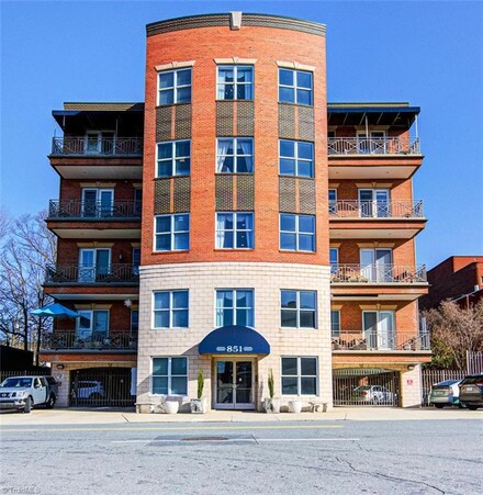 851 W 4th St Unit 13, Winston Salem, NC 27101