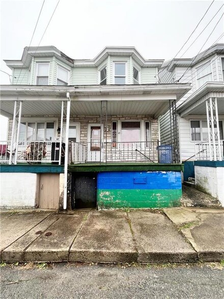 45 E Berea St, Summit Hill, PA 18250