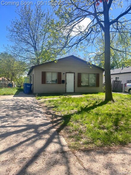 2316 Capitol Ave, Warren, MI 48091