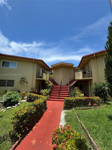 18646 NE 18th Ave Unit 227, Miami, FL 33179