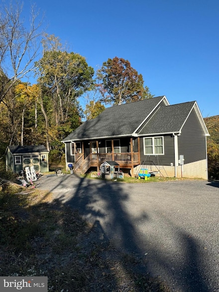 135 Joans Quadrangle Rd, Front Royal, VA 22630