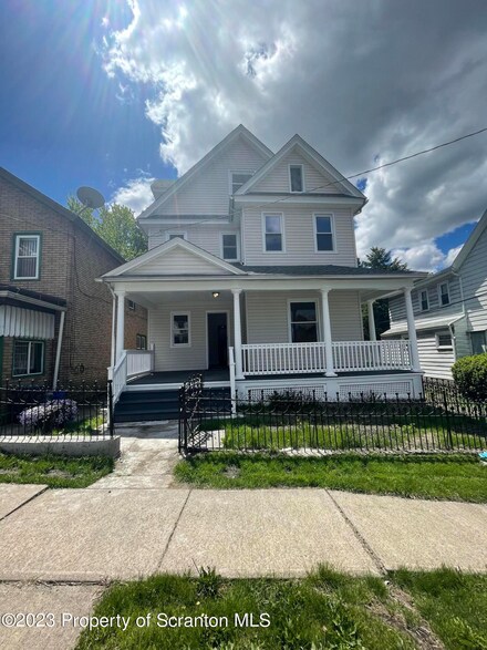 520 E Locust St, Scranton, PA 18505