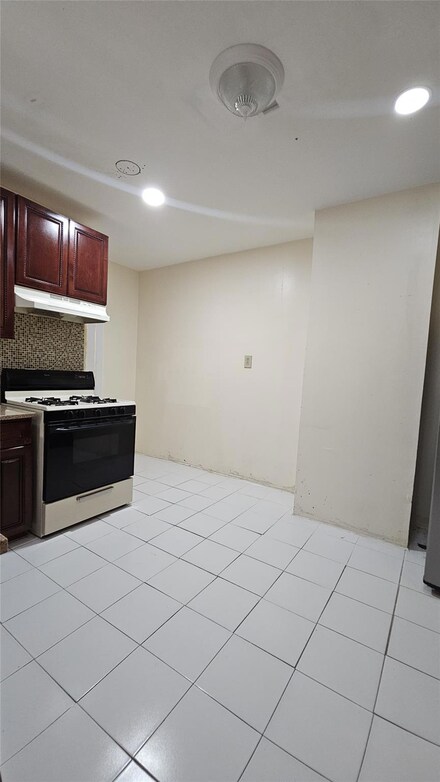 272 New Jersey Ave, Brooklyn, NY 11207