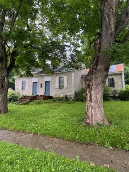301 W Main St, Centerville, IN 47330
