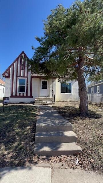2422 Logan Ave N, Minneapolis, MN 55411