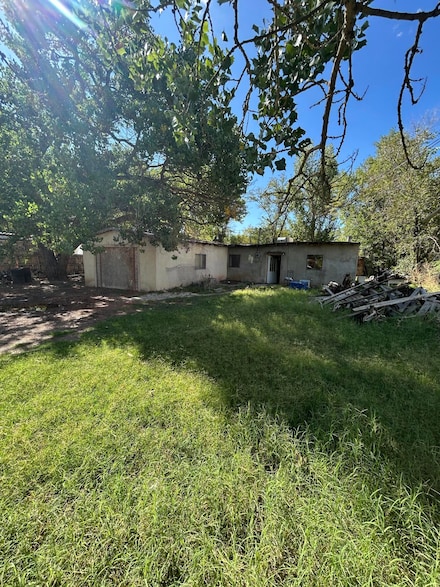 259 Lopez Rd SE, Los Lunas, NM 87031