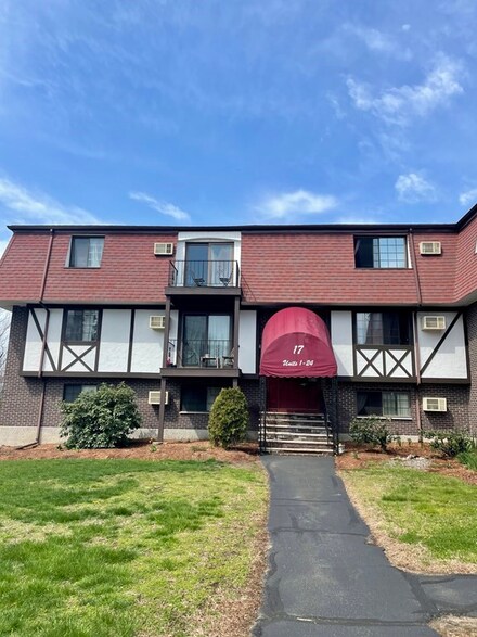 17 Erick Rd Unit 15, Mansfield, MA 02048