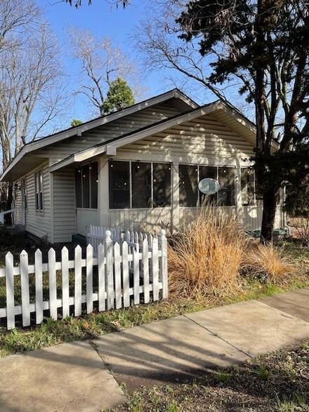 325 W Tonhawa St, Norman, OK 73069
