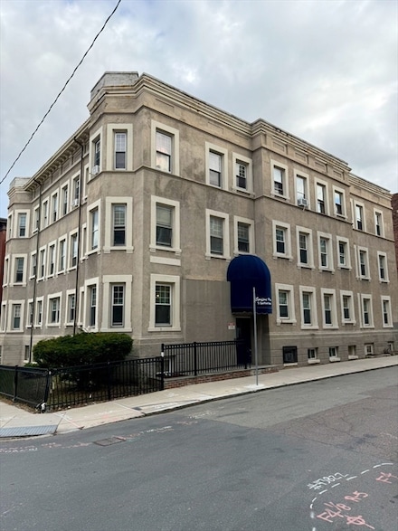 5 Spofford Rd Unit 17, Allston, MA 02134