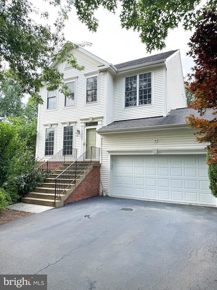 43555 Hyland Hills St, Chantilly, VA 20152