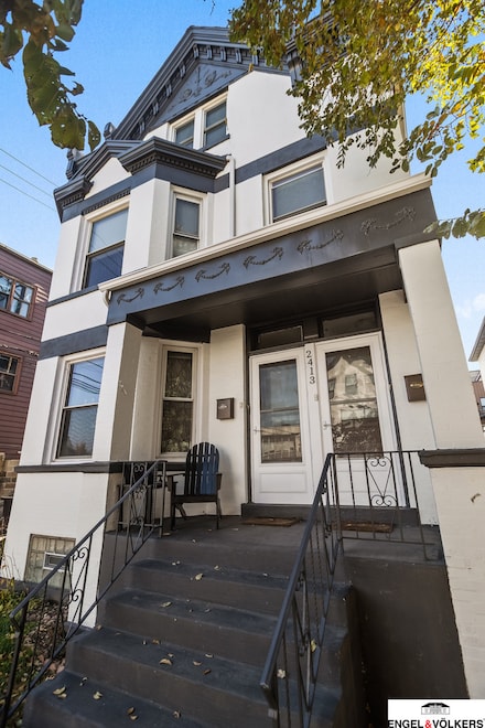 2413 W Belden Ave, Chicago, IL 60647