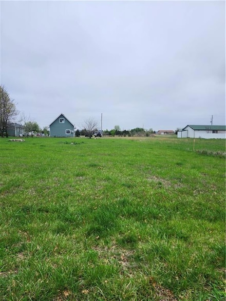 41 Porcupine Path, Linn Valley, KS 66040
