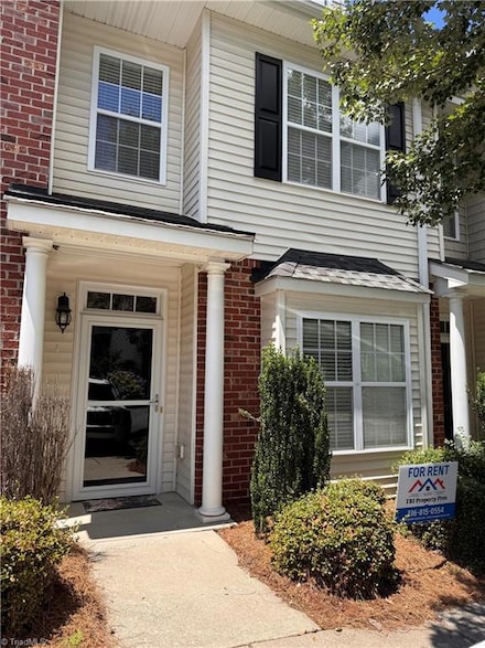 125 Humberside Dr, Kernersville, NC 27284