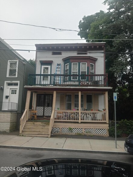 312 3rd St, Albany, NY 12206