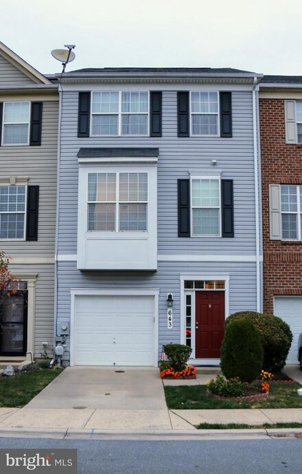 643 Cawley Dr, Frederick, MD 21703