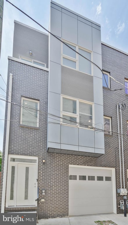 854 N Leithgow St, Philadelphia, PA 19123