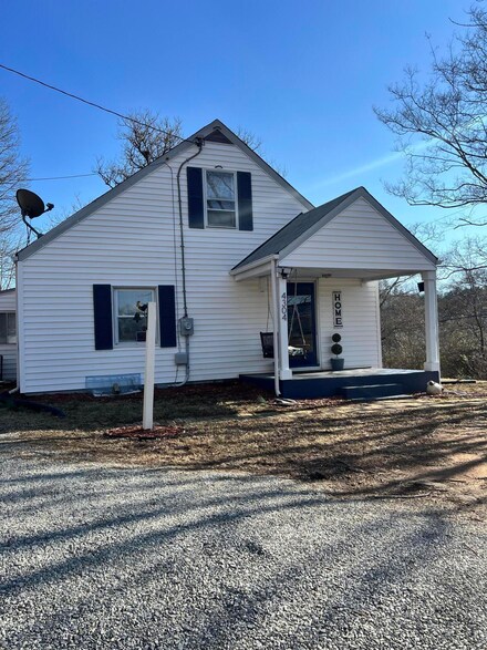 4304 Bandy Rd, Roanoke, VA 24014