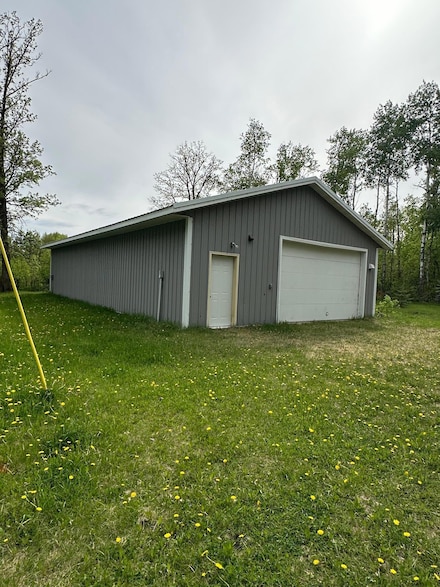 39987 275th St, Roseau, MN 56751