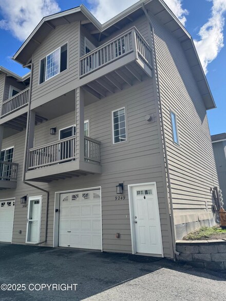 9249 Commons Place Unit 16, Anchorage, AK 99502