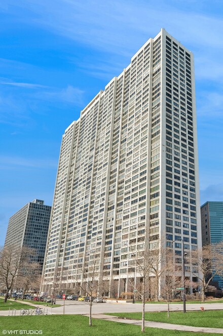 2800 N Lake Shore Dr Unit 3814-3816, Chicago, IL 60657