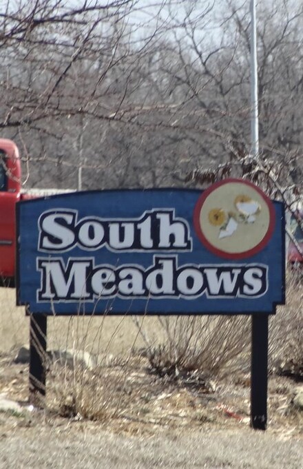 505 S Meadows Dr, Hesston, KS 67062
