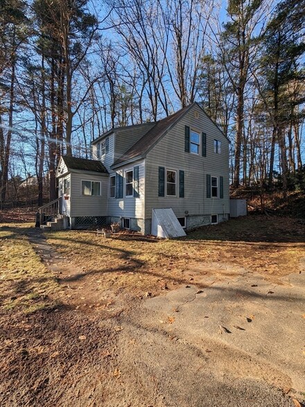 16 Highland St, South Hamilton, MA 01982
