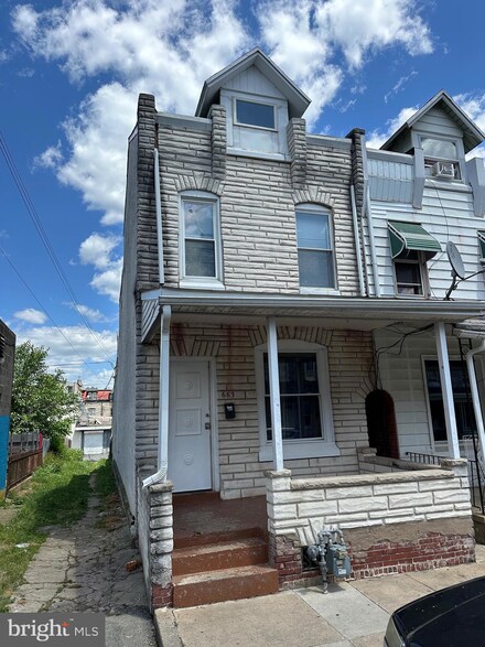 663 Gordon St, Reading, PA 19601