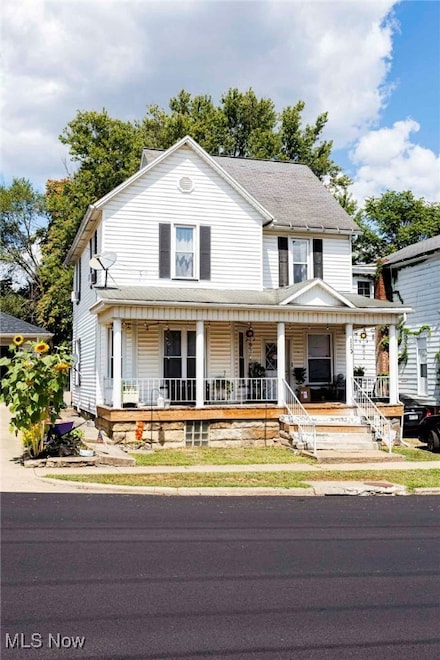 113 E 4th St, Uhrichsville, OH 44683