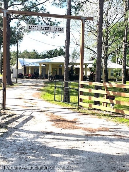 4334 E Kinsey Rd, Avon Park, FL 33825
