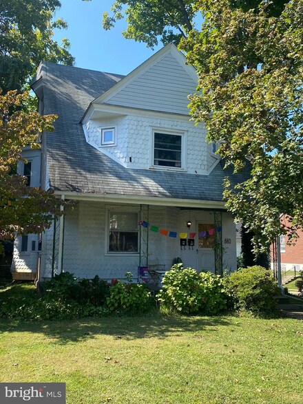 660 Church Ln, Lansdowne, PA 19050