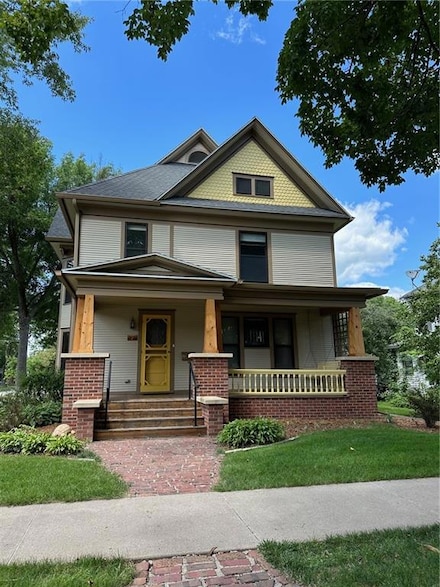 323 W Jefferson St, Winterset, IA 50273