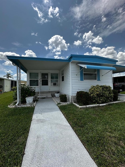 3245 Lanark Dr, Holiday, FL 34690