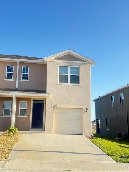 1727 Wooden St, Davenport, FL 33837