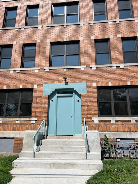 79 Barbour St Unit S2, Hartford, CT 06120