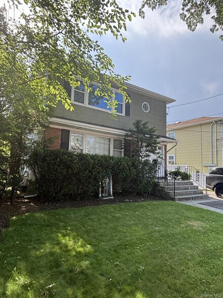 441 Atlantic Ave Unit 1, East Rockaway, NY 11518