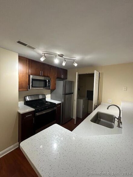 499 Bedford St Unit 255, Stamford, CT 06901