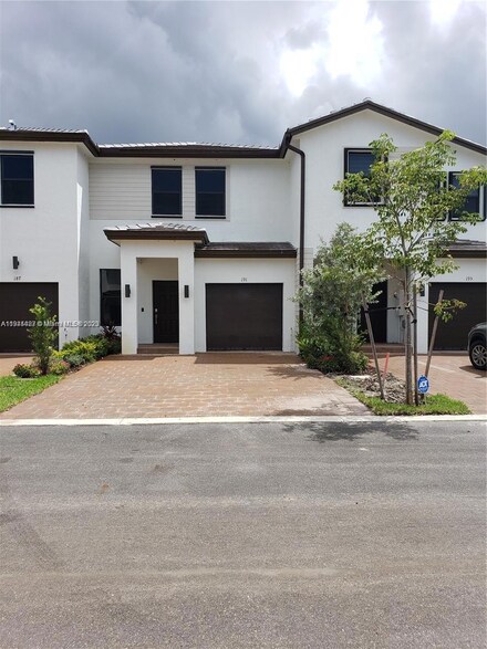 191 SW 185th Way, Pembroke Pines, FL 33029